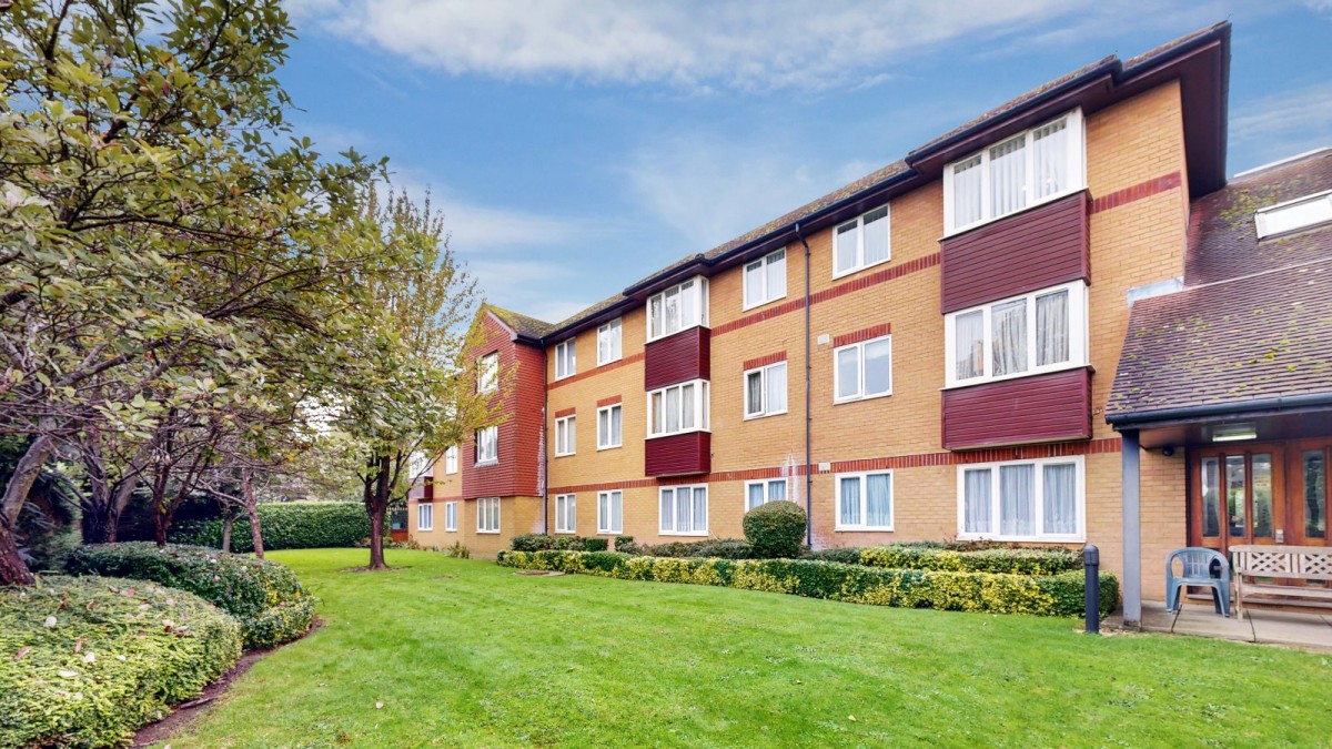 Du Cros Drive, Stanmore