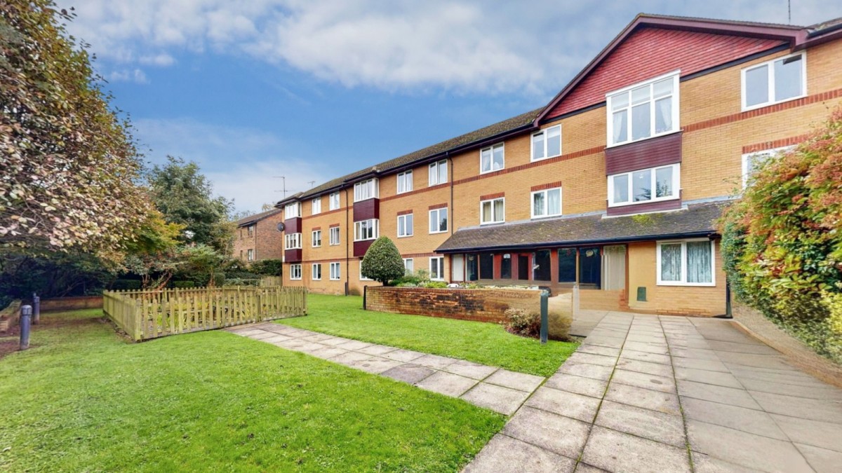 Du Cros Drive, Stanmore