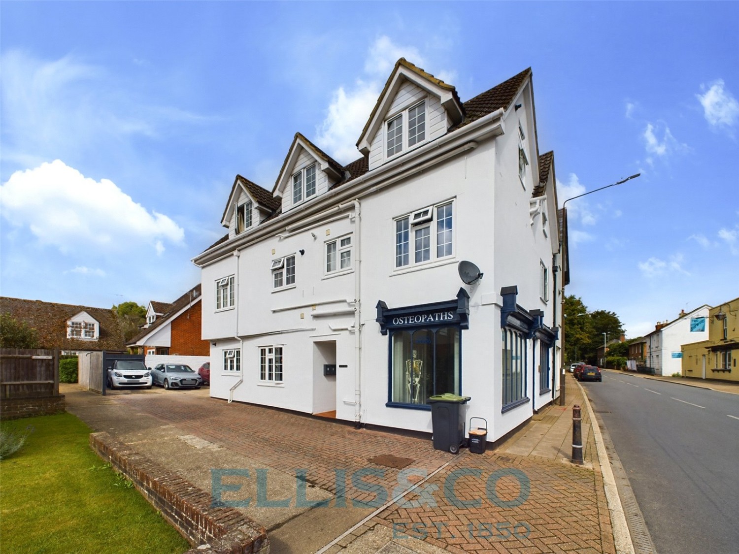 Maidstone Road, Hadlow, Tonbridge