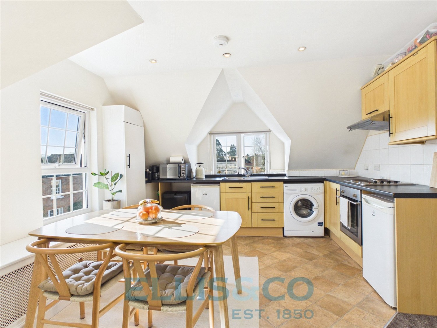 Maidstone Road, Hadlow, Tonbridge