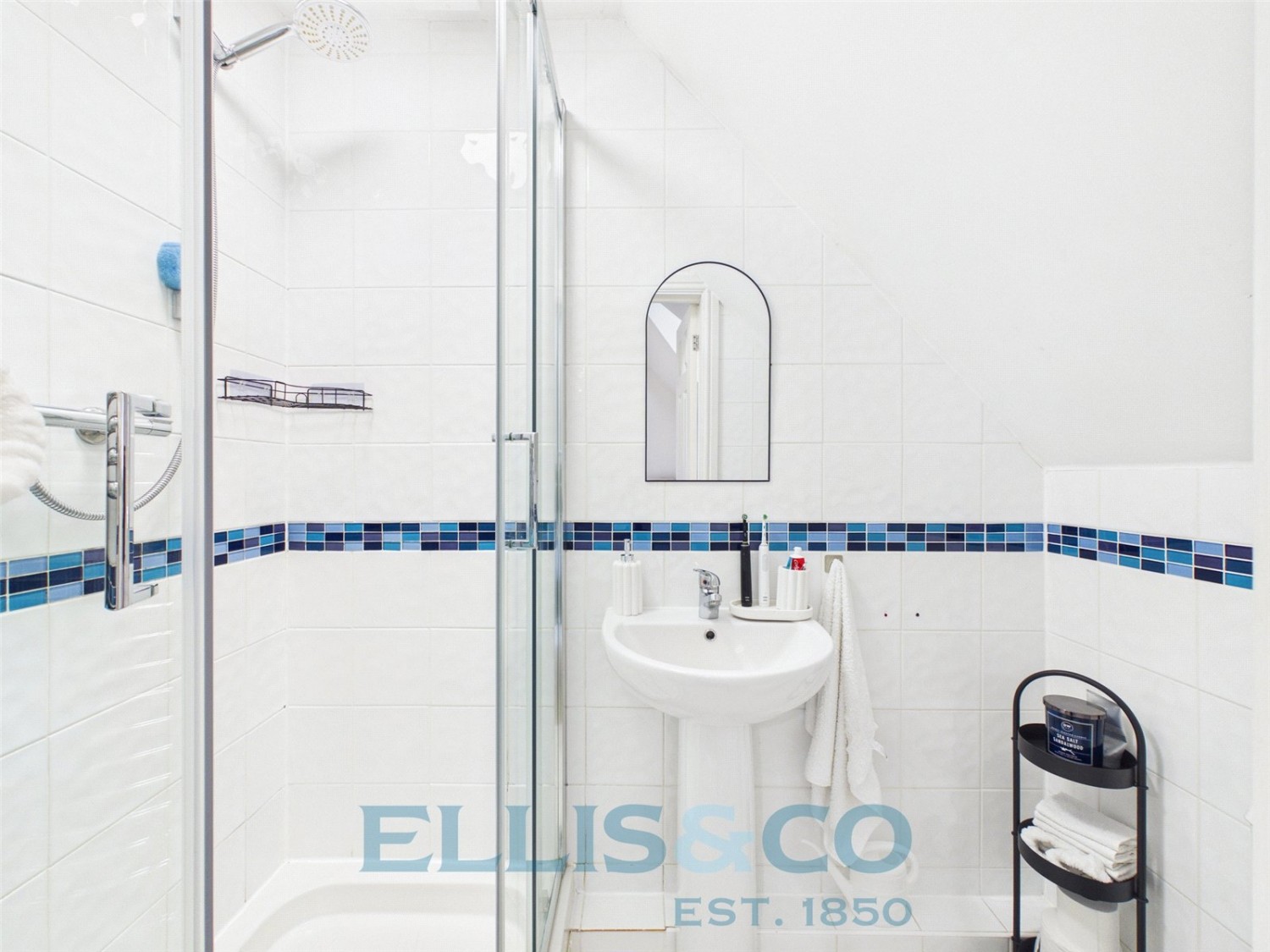 Maidstone Road, Hadlow, Tonbridge