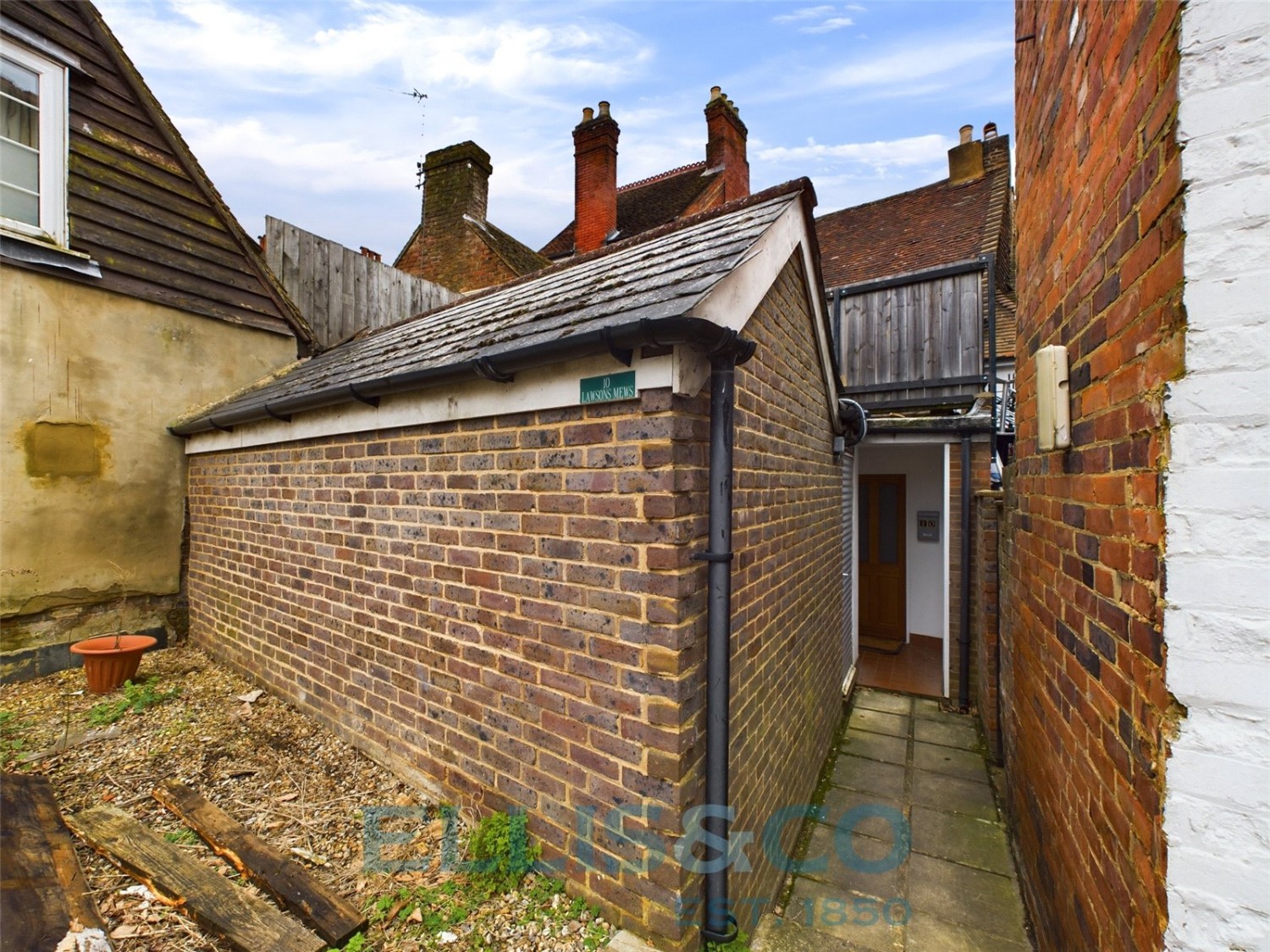 Kinnings Row, Tonbridge
