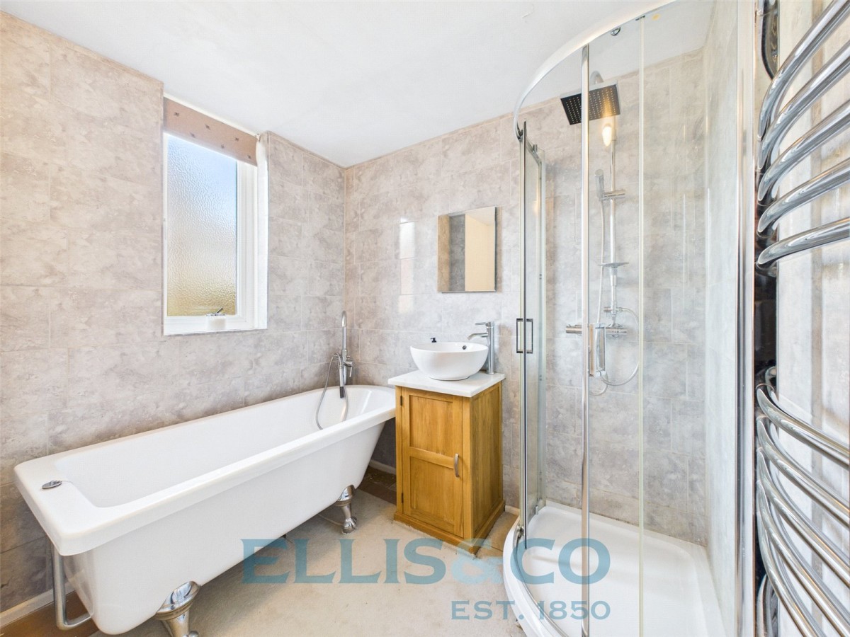 Hadlow, Tonbridge, Kent