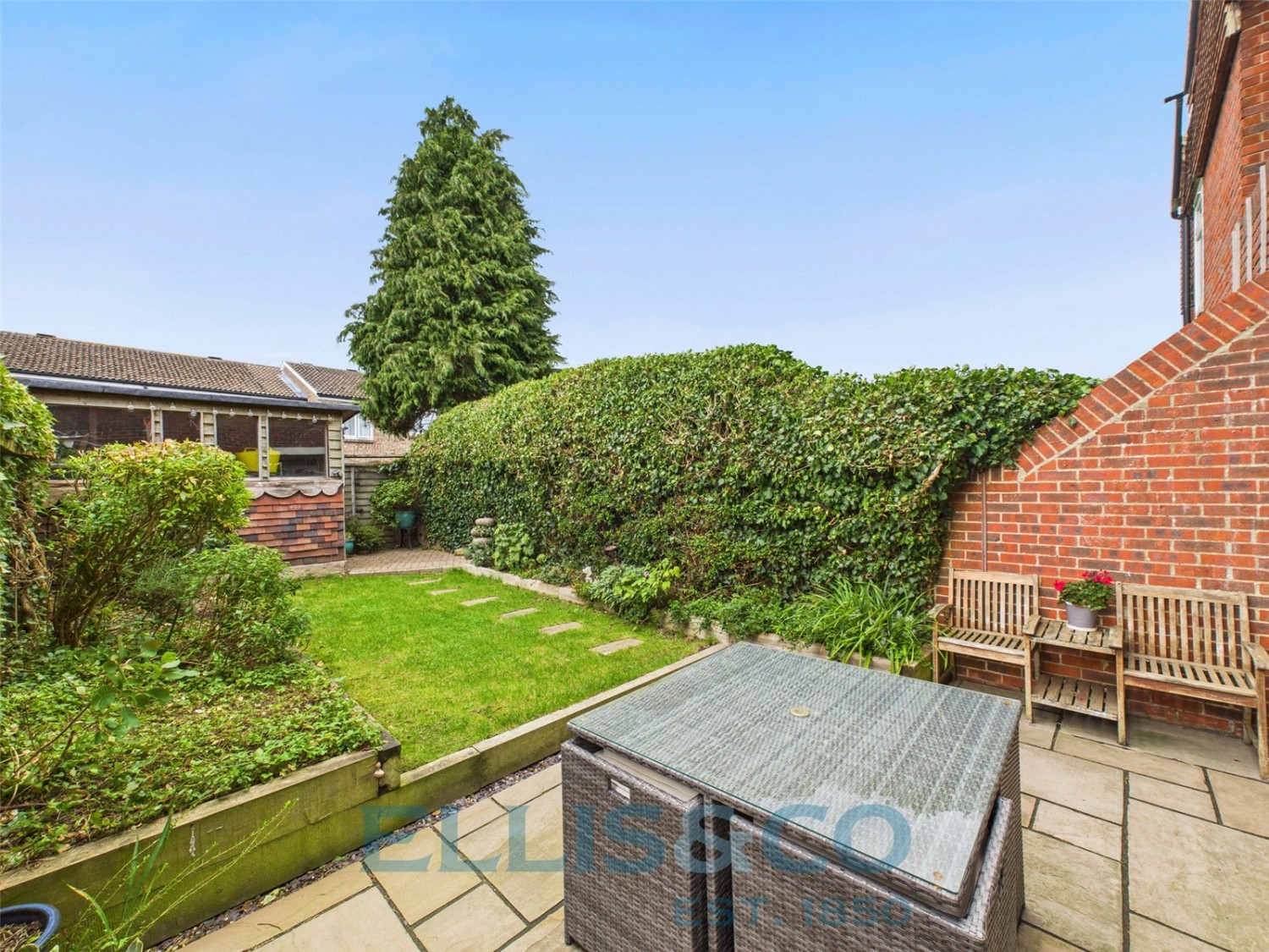 Hadlow, Tonbridge, Kent