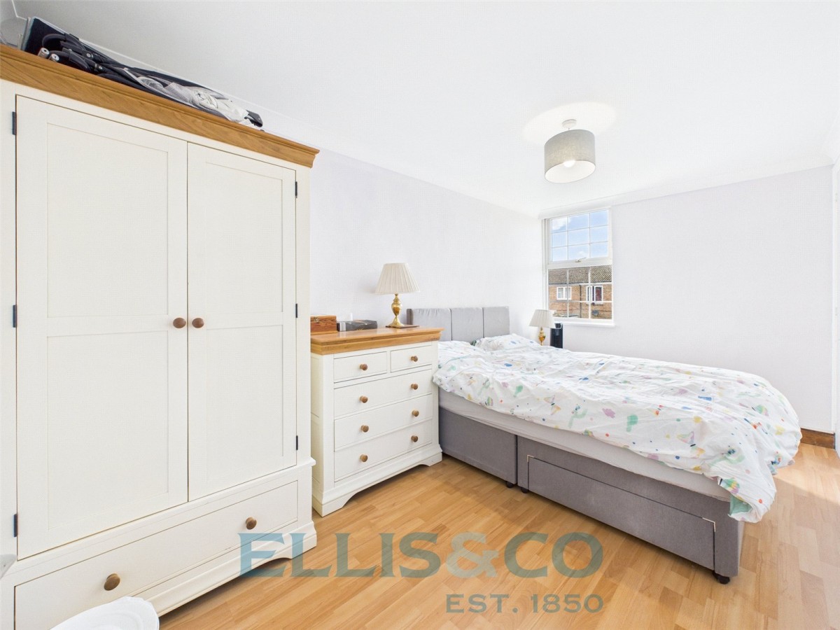 Hadlow, Tonbridge, Kent