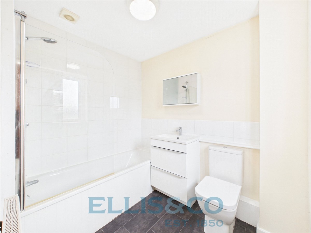 Hadlow, Tonbridge, Kent