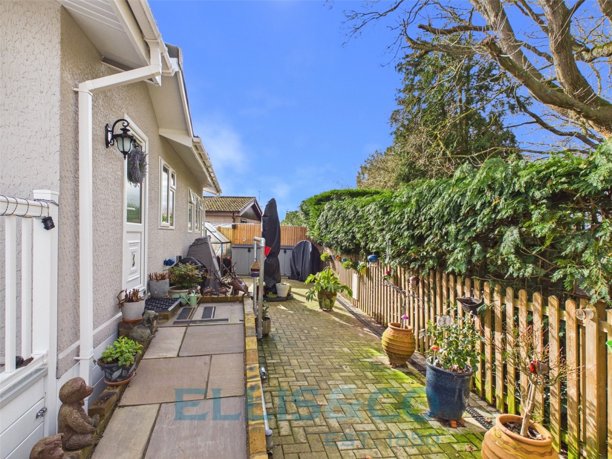 Golden Green, Tonbridge, Kent