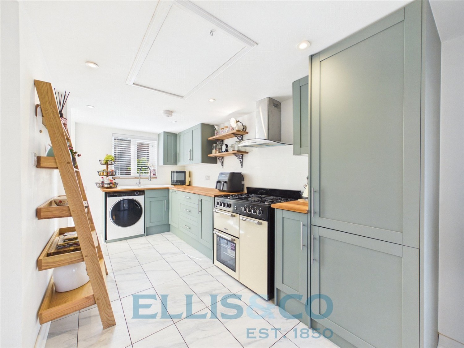 Hadlow, Tonbridge, Kent