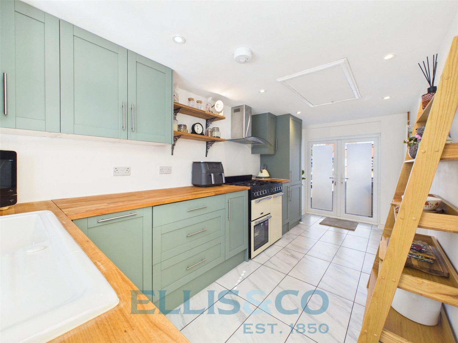 Hadlow, Tonbridge, Kent