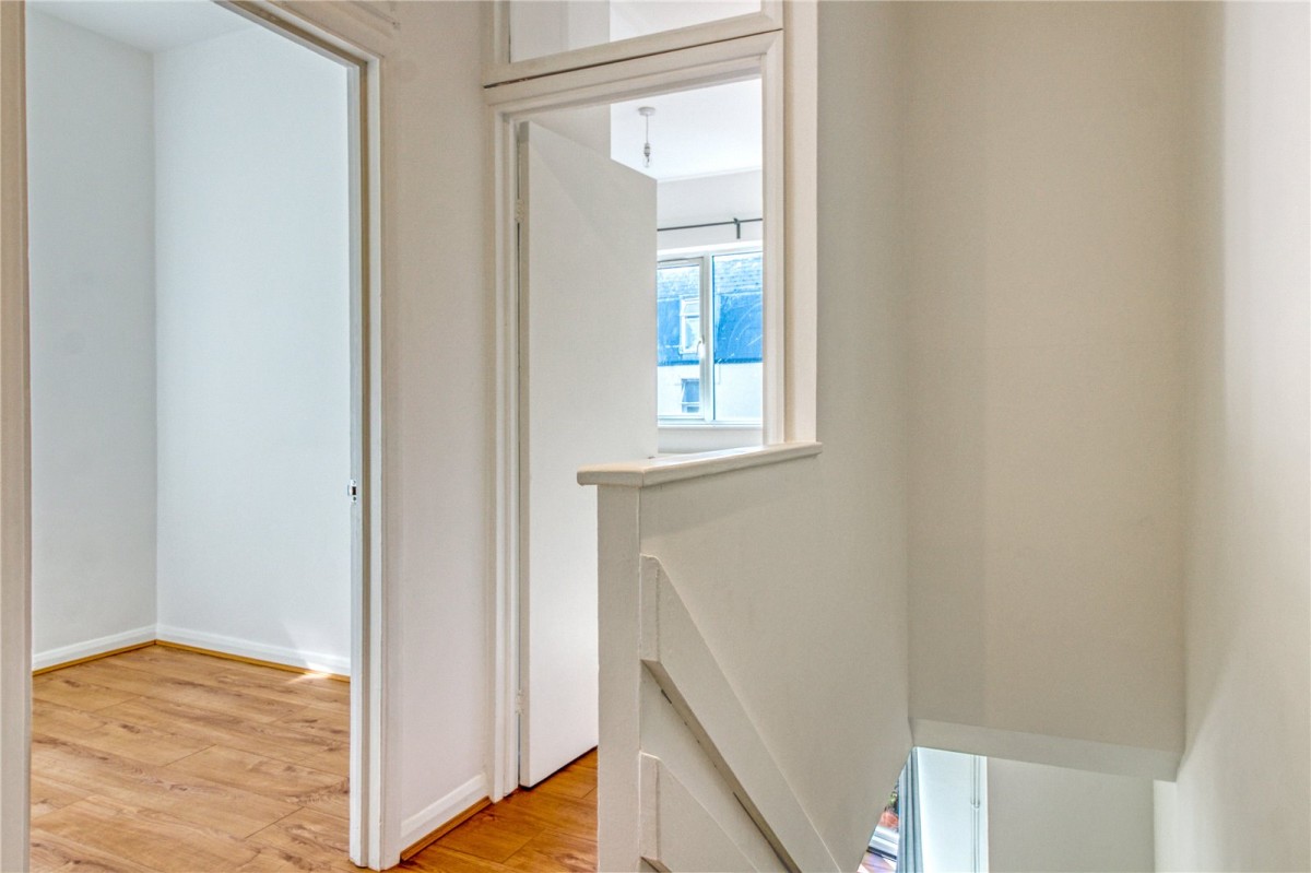 Right Hand Unit, London