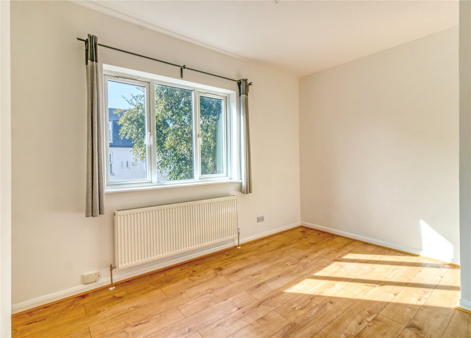 Right Hand Unit, London