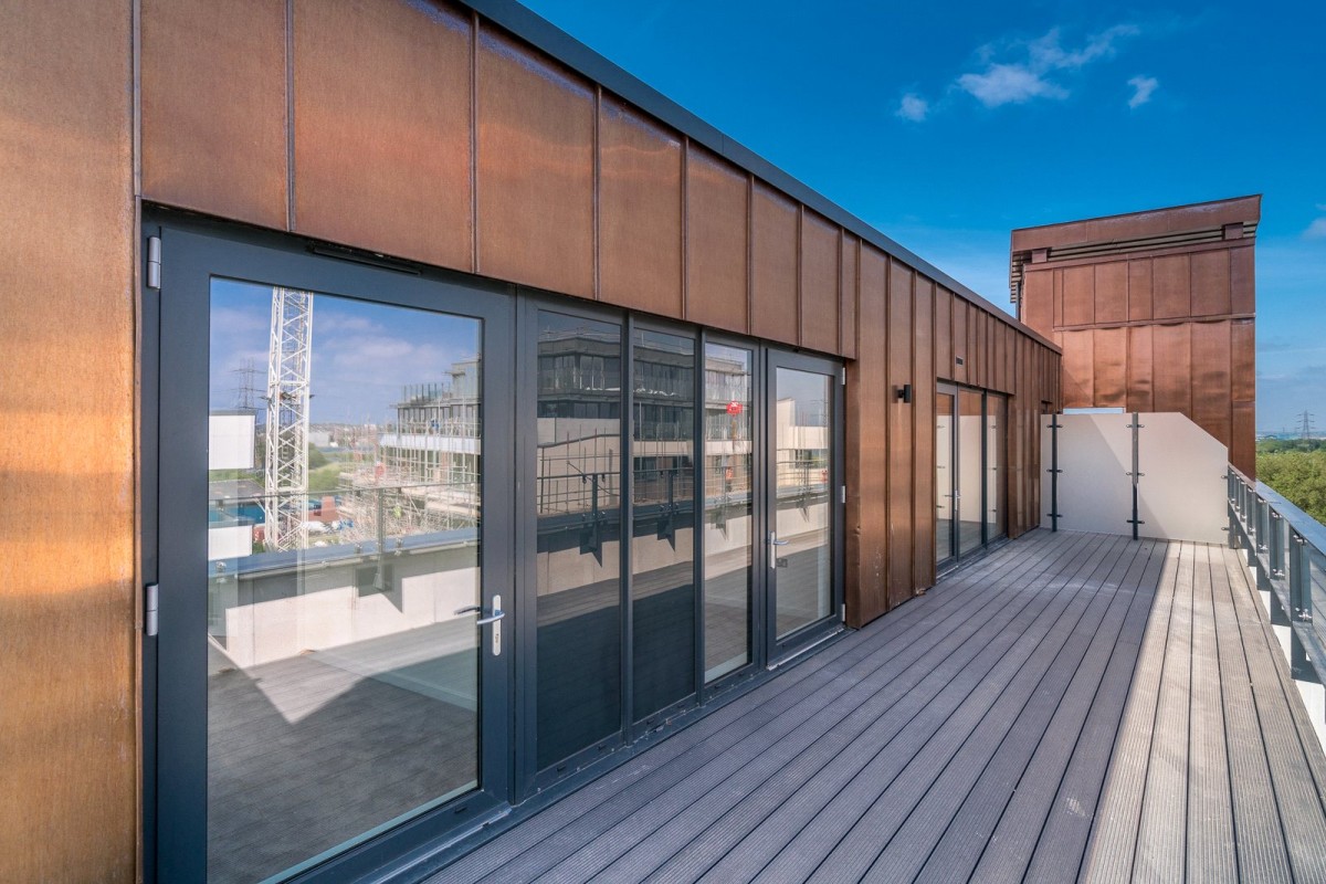 Waterside Way, London