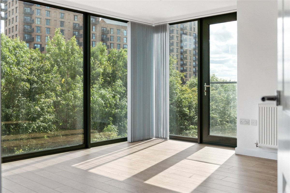 Waterside Way, London