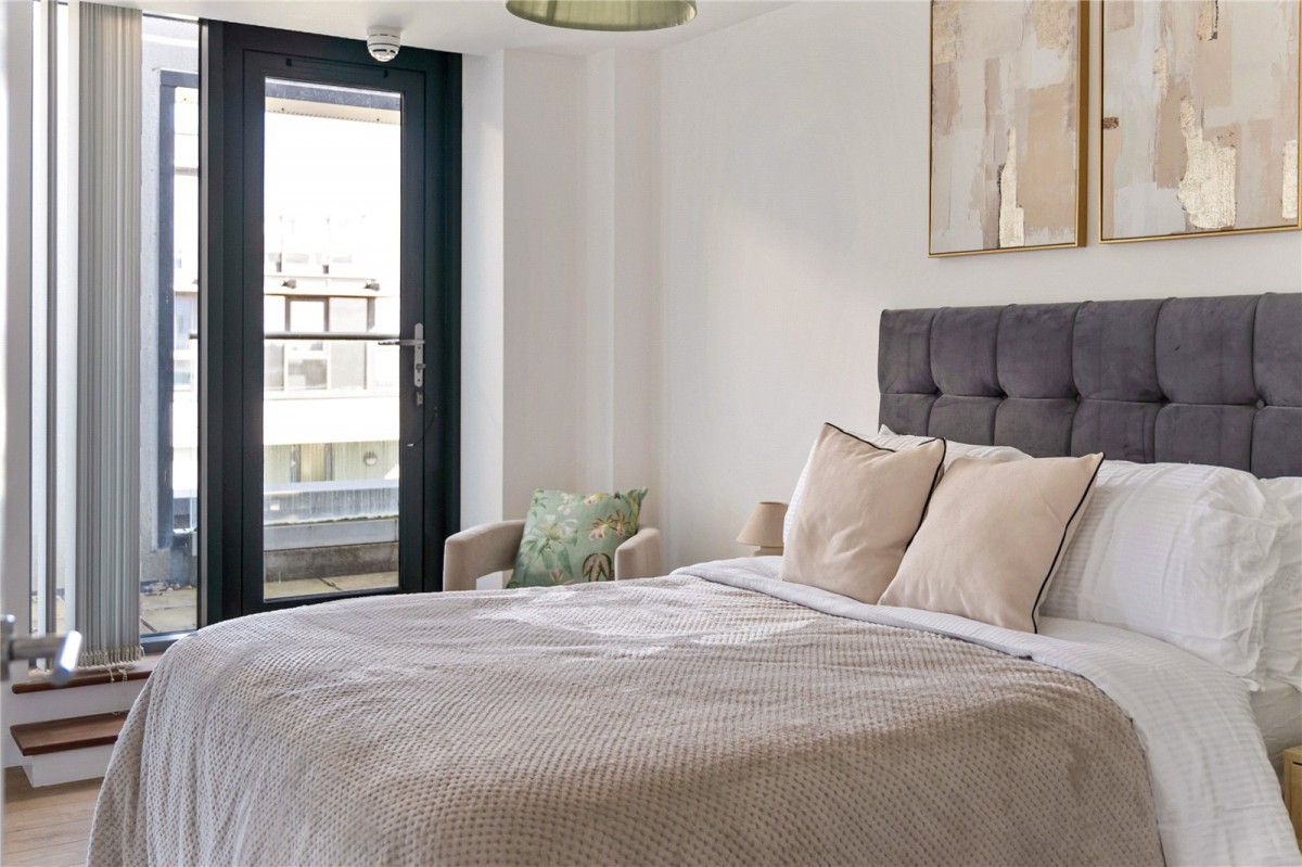 Waterside Way, London