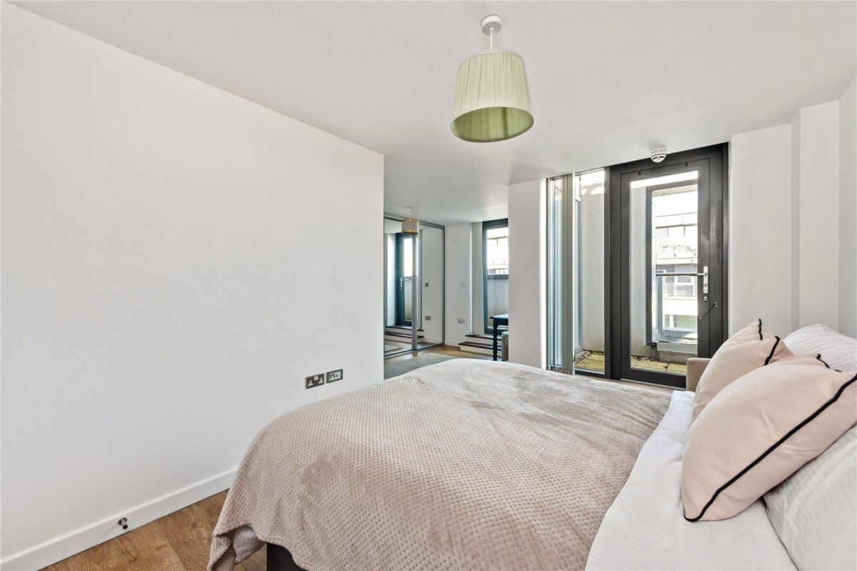 Waterside Way, London