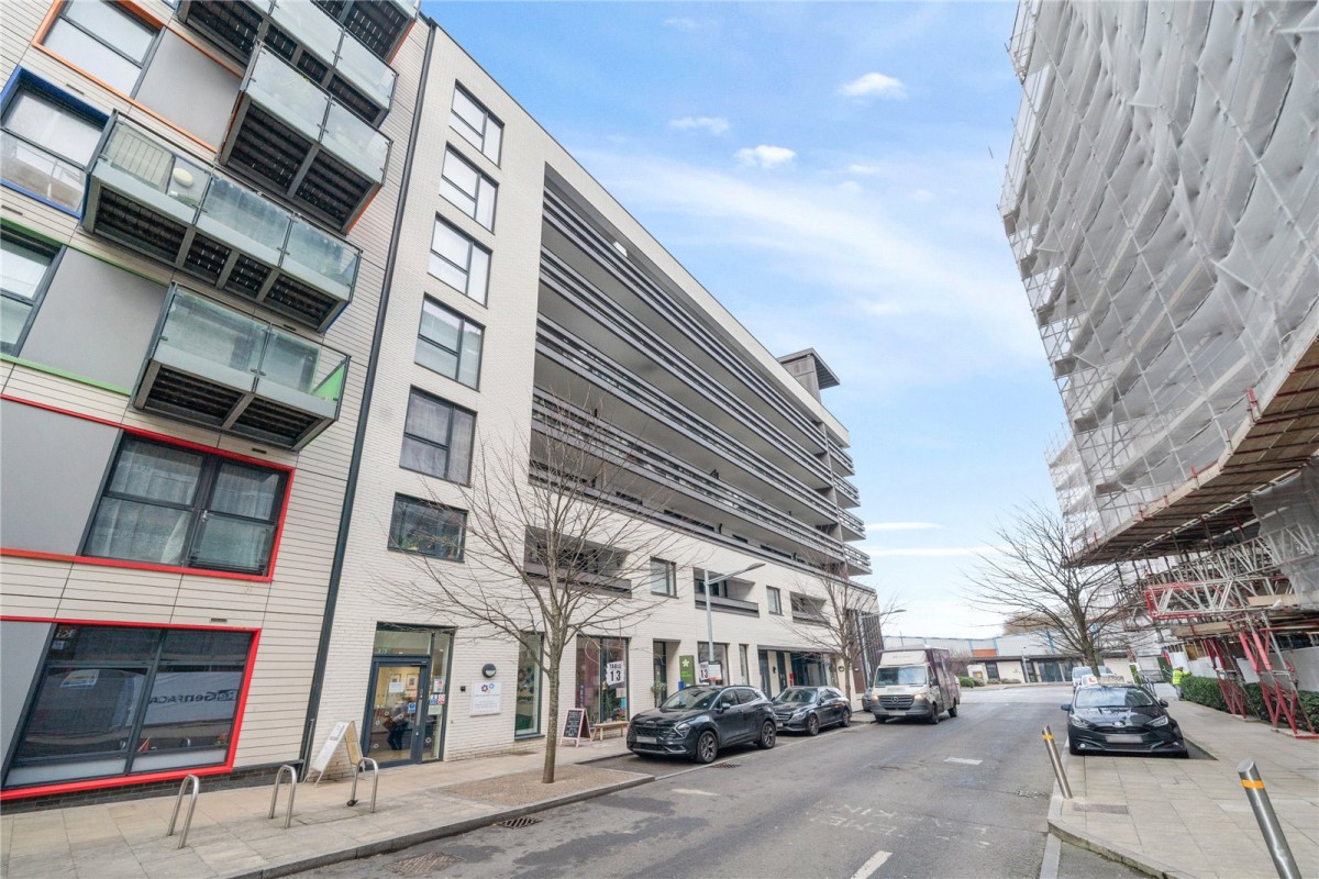 Waterside Way, London