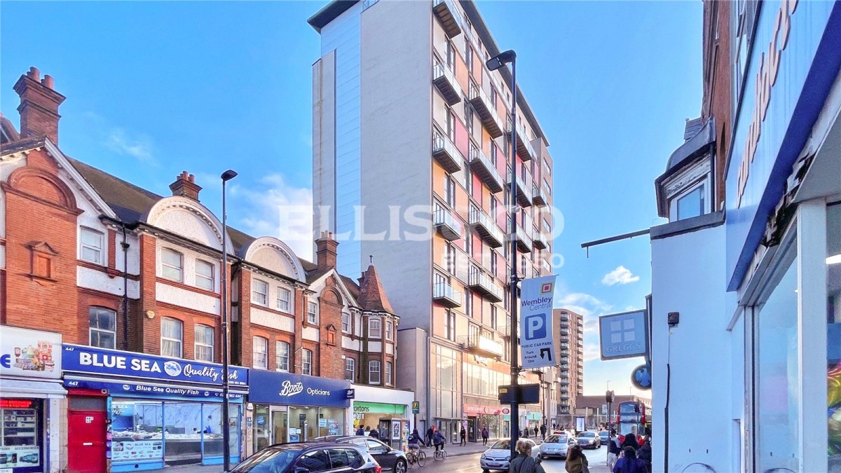 High Road, 455 High Road, Wembley