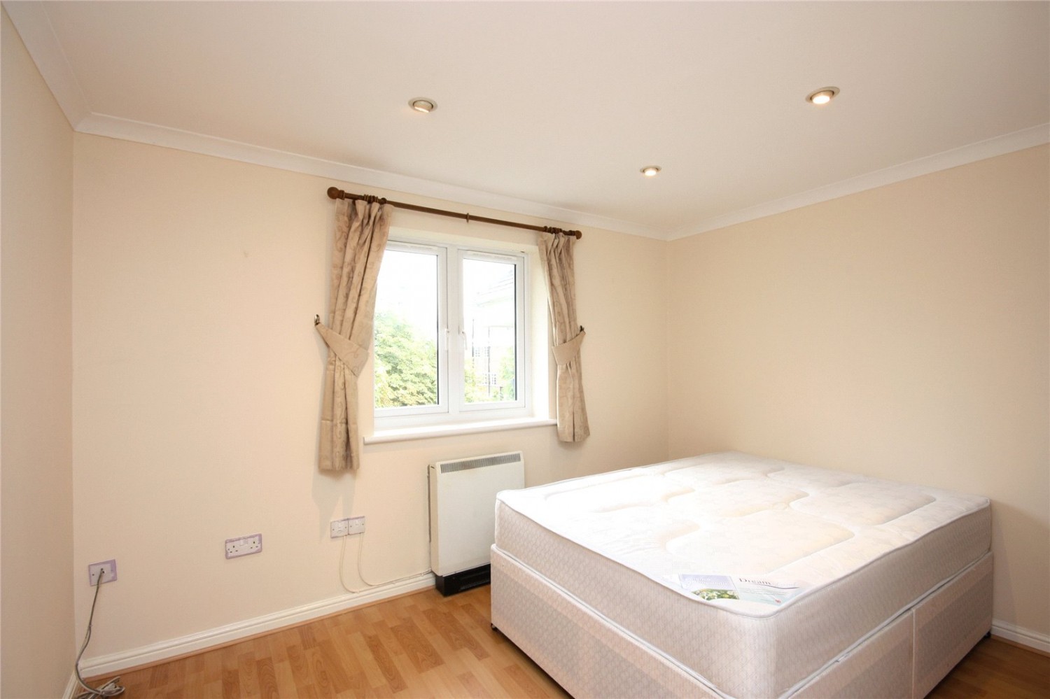 Crawford Avenue, Wembley