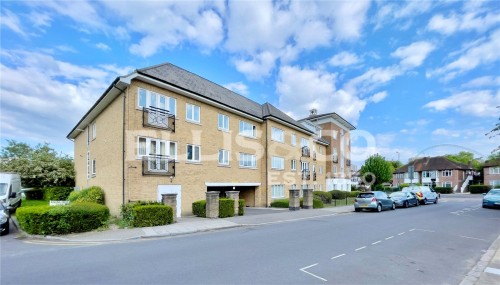 Forty Avenue, Wembley