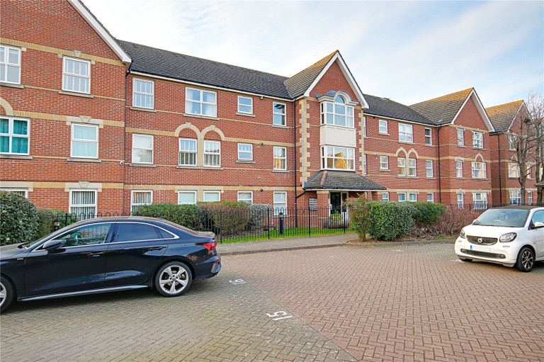 Cobham Close, Enfield, Middlesex