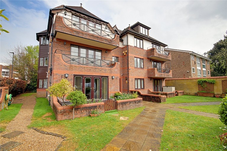 The Ridgeway, Enfield