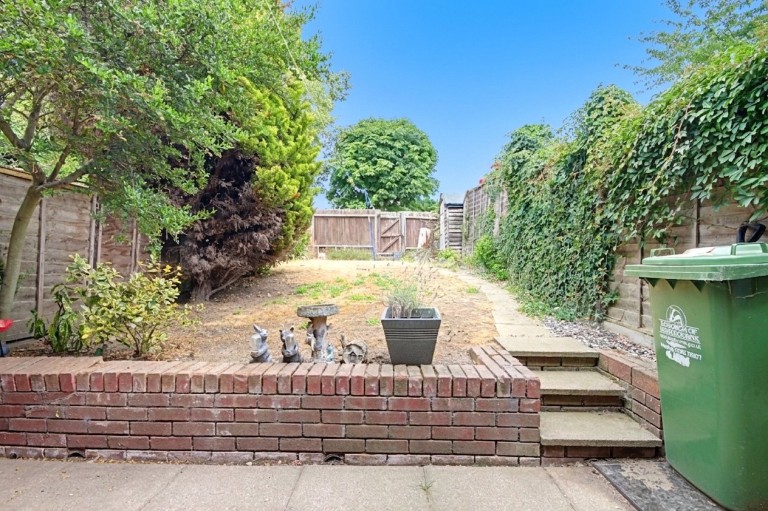 Cheshunt, Waltham Cross