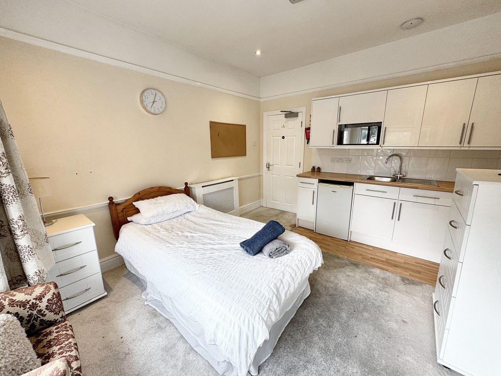 21 Mount Road, Hinckley, LE10