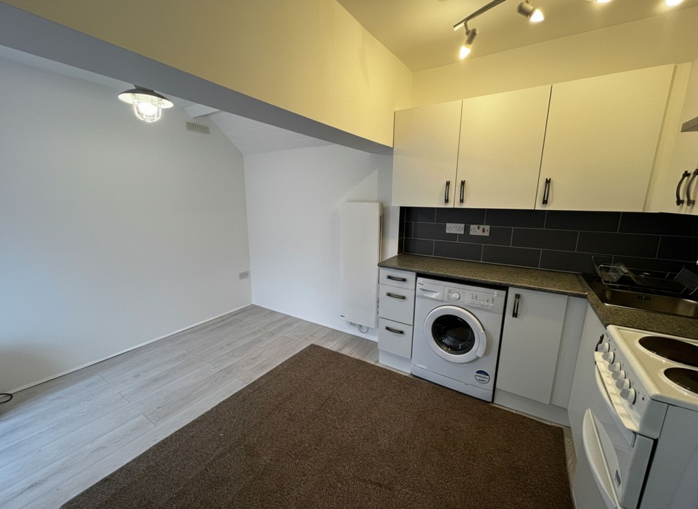 Leamington Road, Stivichall Manor, CV3