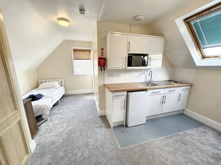 21 Mount Road, Hinckley, LE10