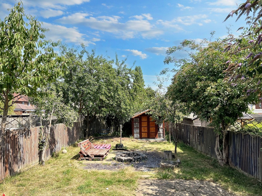 Houldsworth Crescent, Coventry, CV6