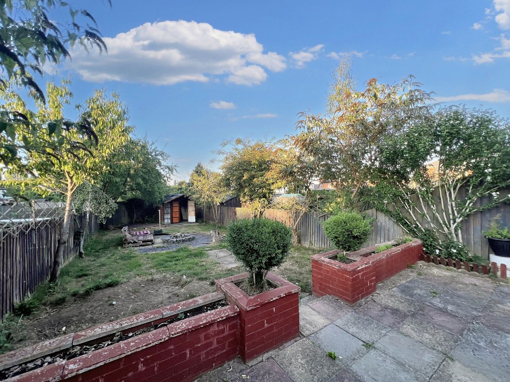 Houldsworth Crescent, Coventry, CV6