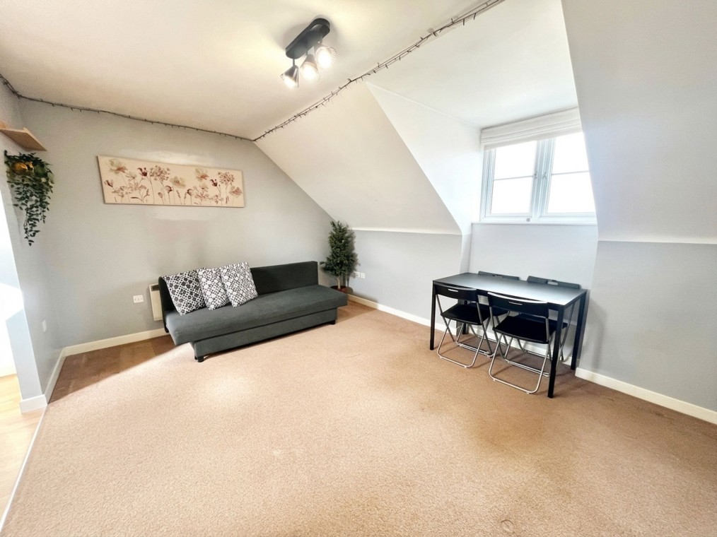 Siddeley Avenue, Cavalier Court, CV3