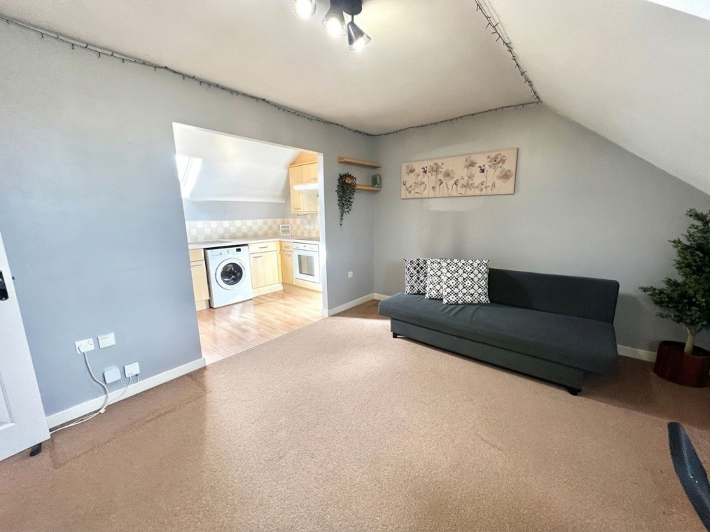 Siddeley Avenue, Cavalier Court, CV3