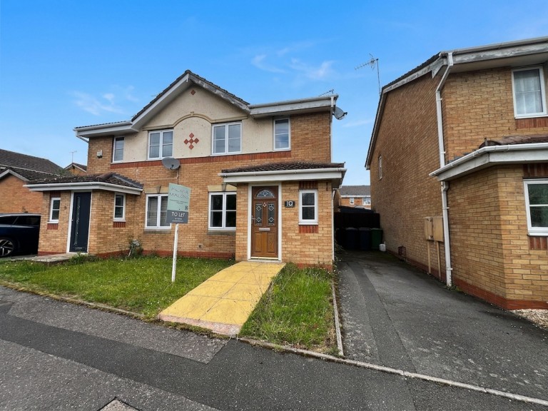Canalside, Longford, CV6