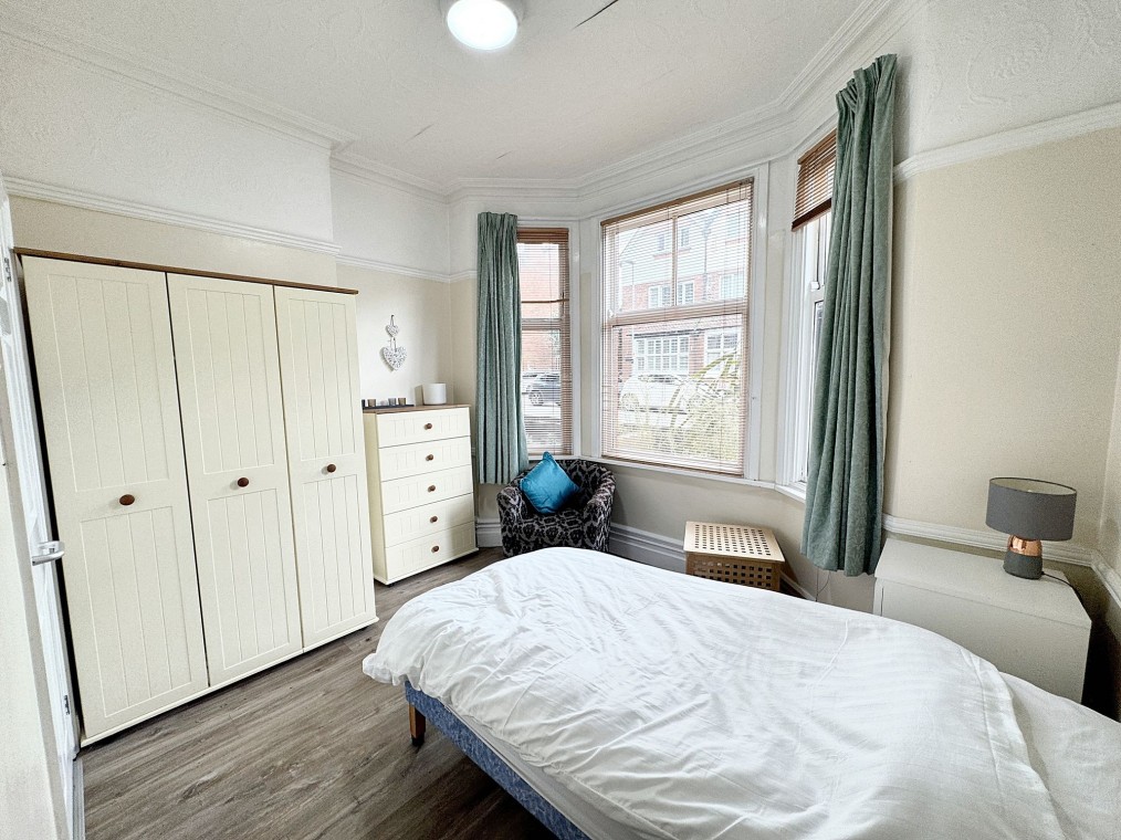 21 Mount Road, Hinckley, LE10