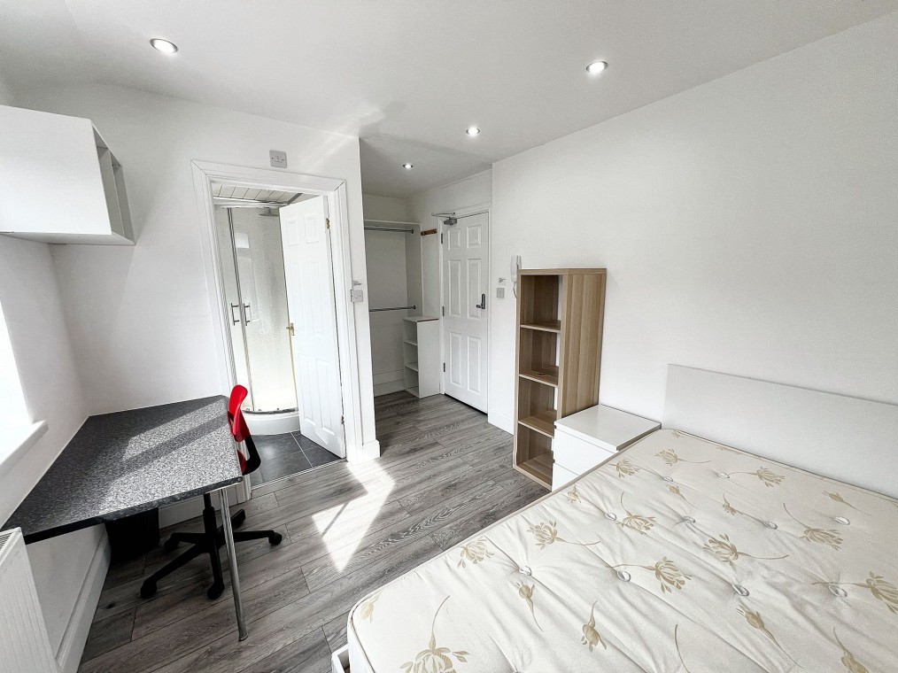 Strathmore Avenue, Coventry, CV1