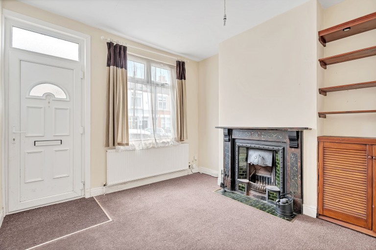 Shakleton Road, Coventry, CV5