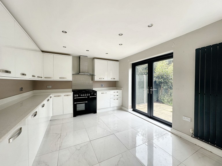 Whitnash Close, Balsall Common, CV7
