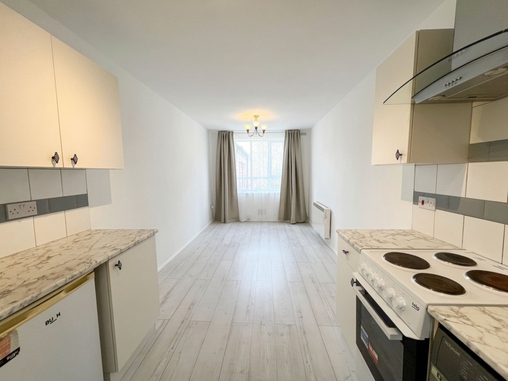 Leamington Road, Stivichall Manor, CV3