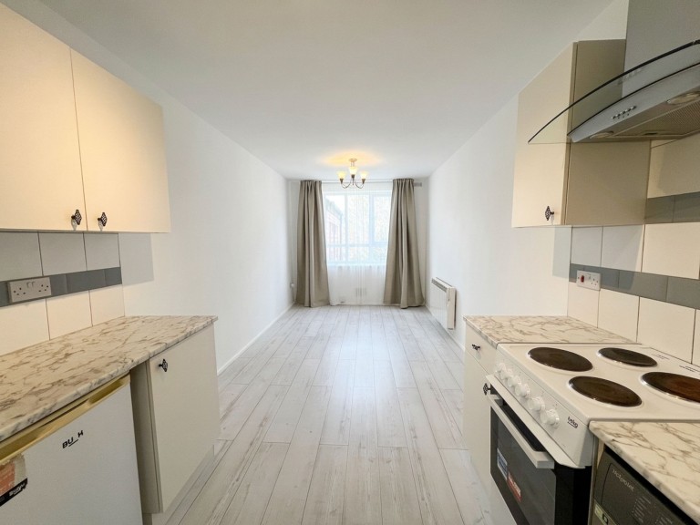 Leamington Road, Stivichall Manor, CV3