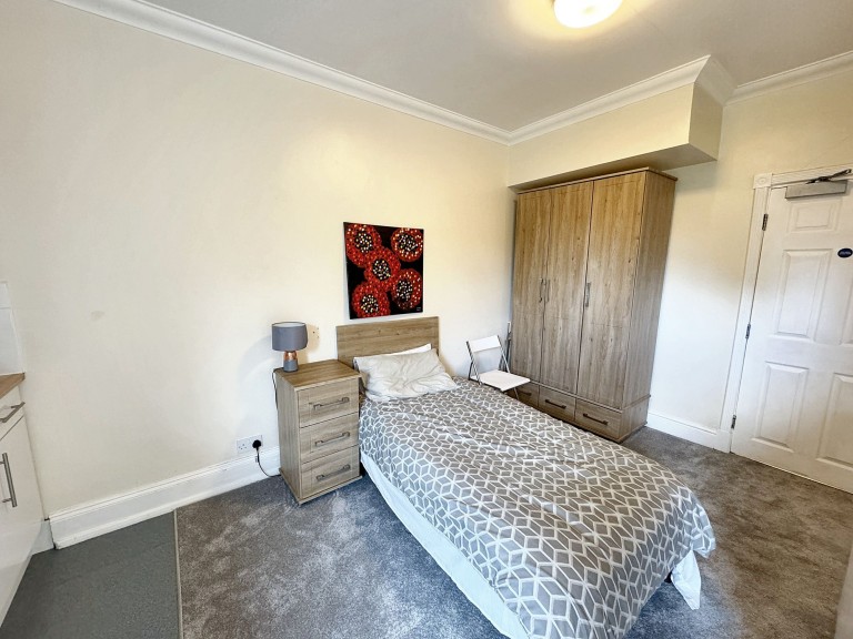 21 Mount Road, Hinckley, LE10