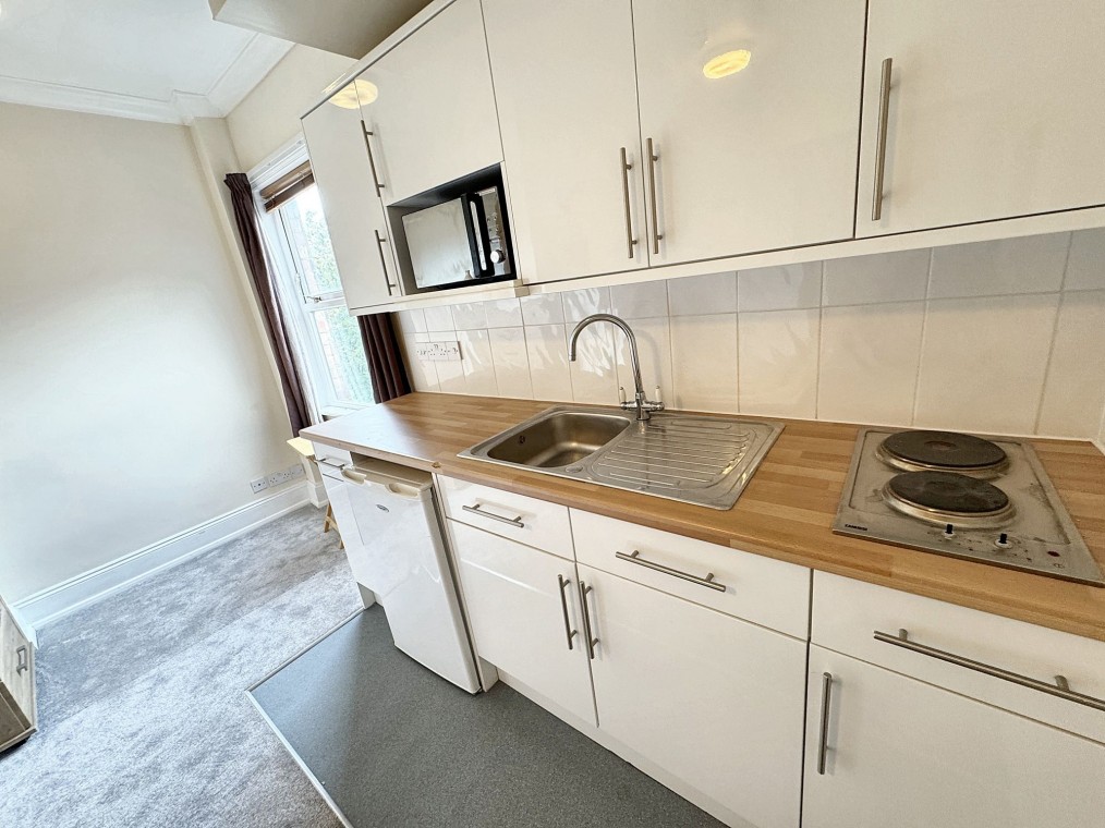 21 Mount Road, Hinckley, LE10