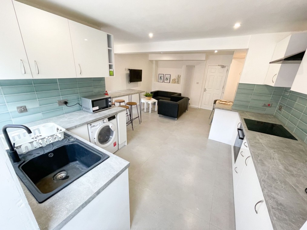Strathmore Avenue, Coventry, CV1