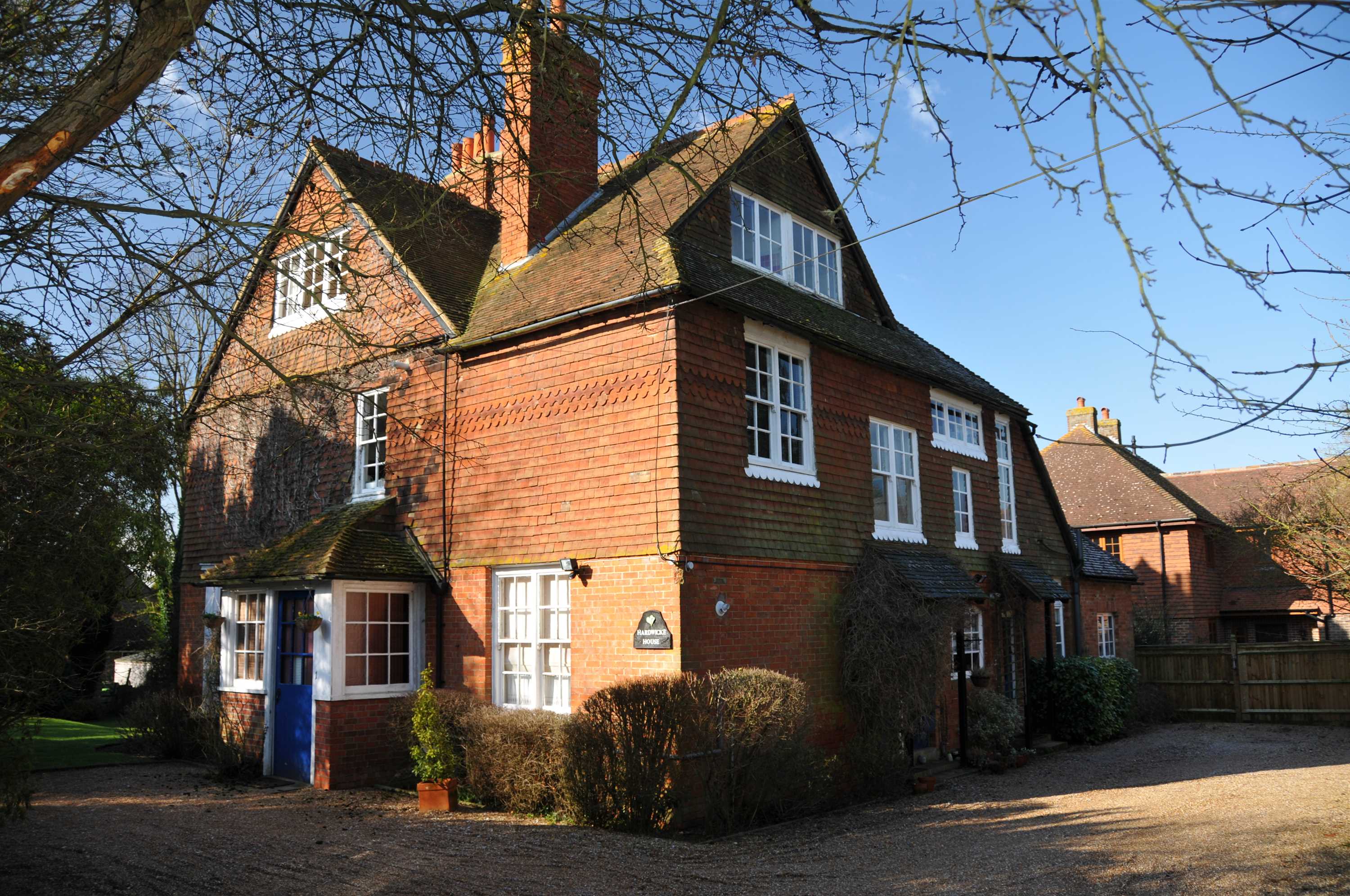 Hardwicke House, Pluckley Road, Charing