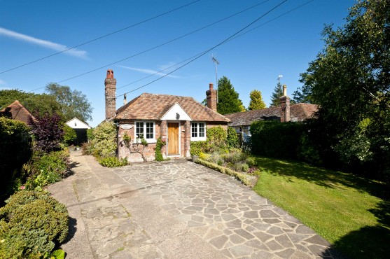 Nutshell Cottage, Bethersden Road, Smarden