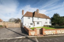 Jennings Farm Cottage, Charing Road, Pluckley