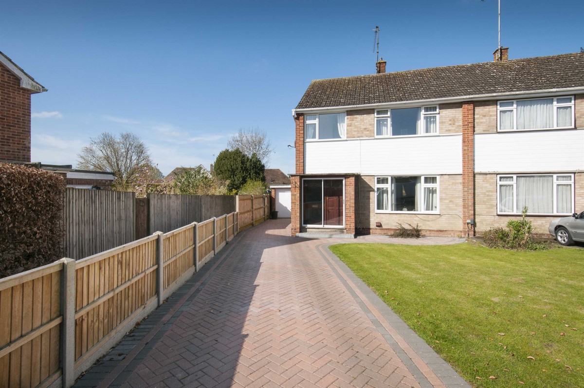 Woodbrook, Charing Saddlers