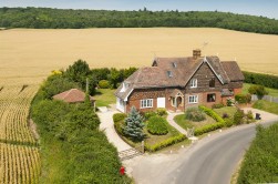 Digge Court Cottages, Westwell Lane, Westwell