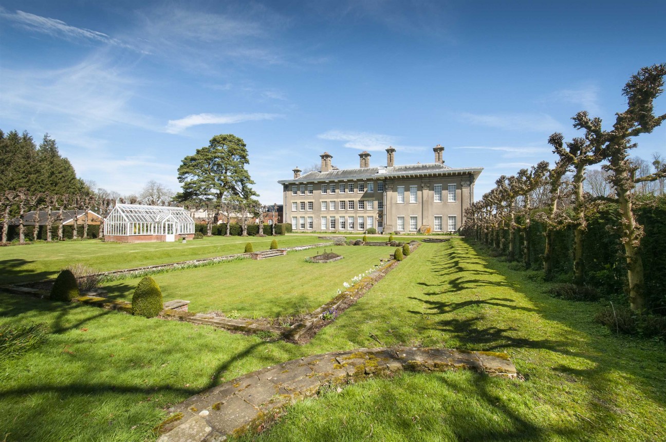 The Mansion House, Lees Court, Faversham