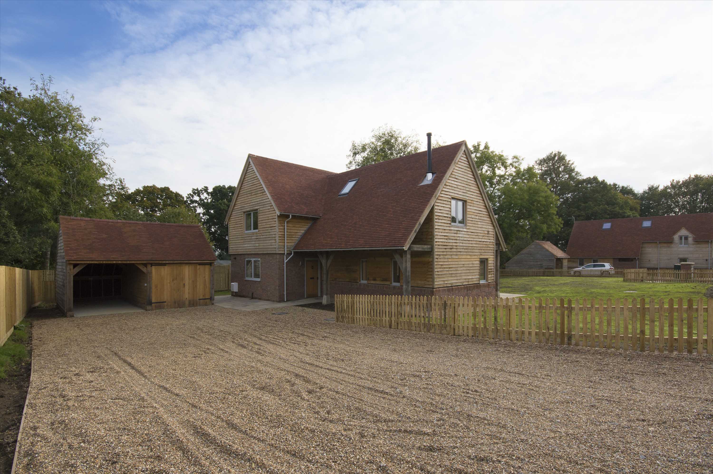 Lambden Oaks, Lambden Road, Pluckley